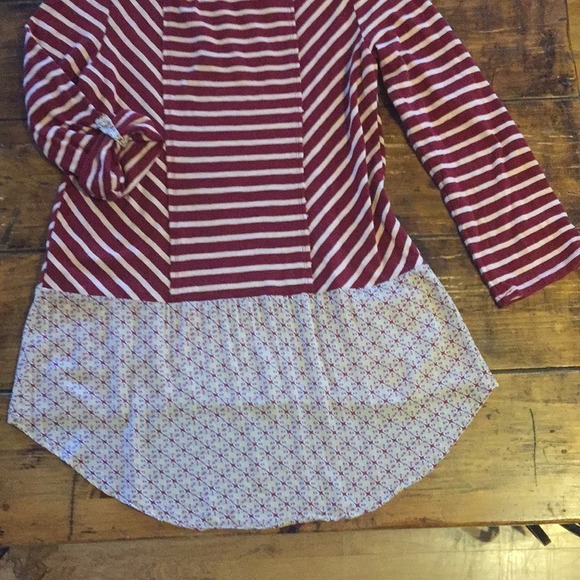 Postmark Anthropologie Burgundy Striped Mixed Media Peplum Tunic Top Medium - Picture 6 of 7